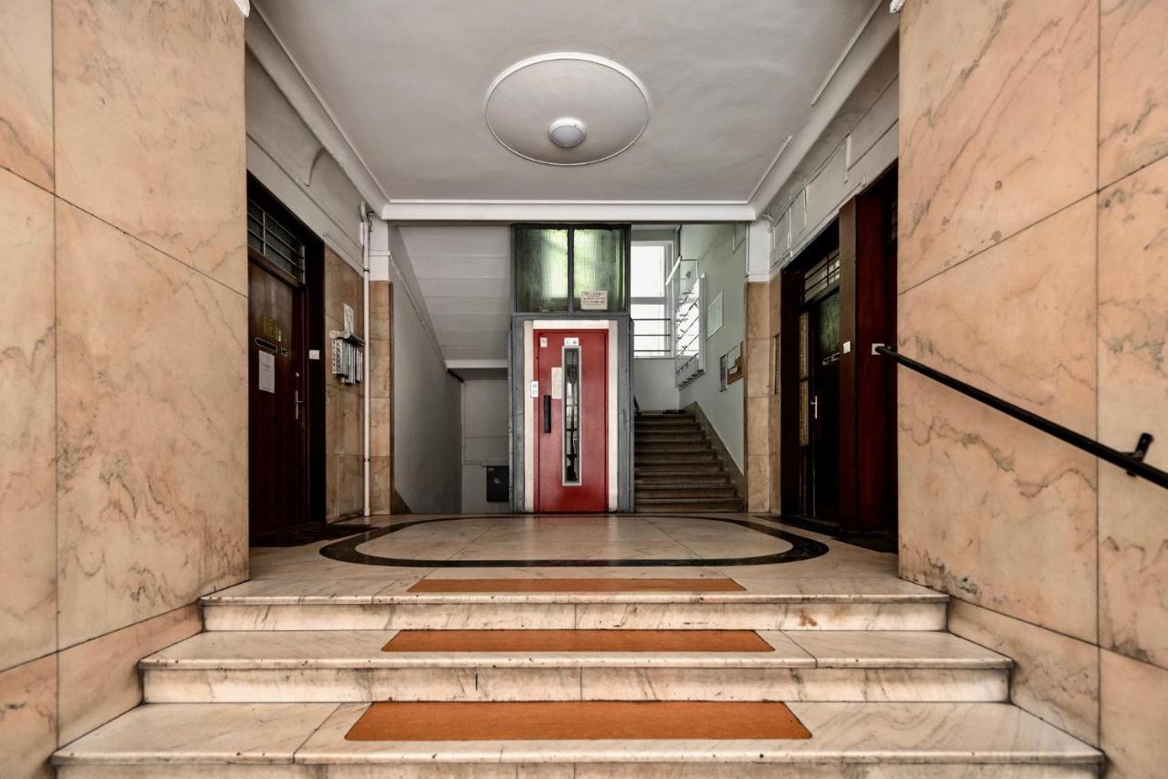 Secret Diamond Of The Parlament Apartment Budapest Exterior photo